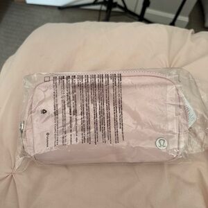 lululemon belt bag!